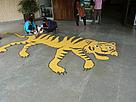 Wildlife activists depict a Tiger with different coloured pebbles at the entrance of the Teen Murti ... / ©: Jan Ertmann/WWF-India / ©: Jan Ertmann/WWF-India